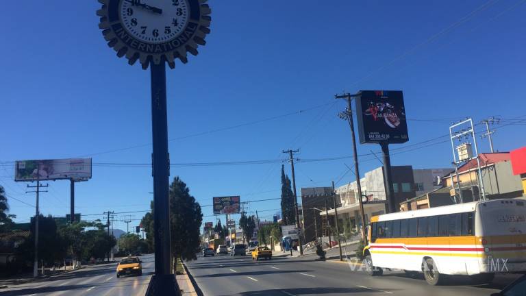 Rotarios instalan nuevo reloj en Saltillo
