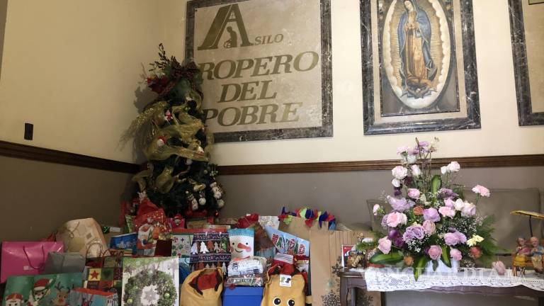 Pasarán ancianos de Saltillo otra navidad sin su familia; suman más de 14 meses en soledad