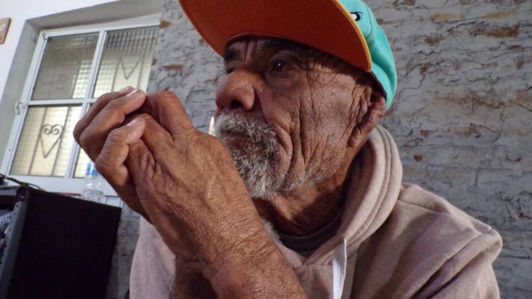 $!Juan Reyna Sánchez fue una persona en situación de calle durante 60 años, hasta que un día, simplemente se resguardó en un templo cristiano.