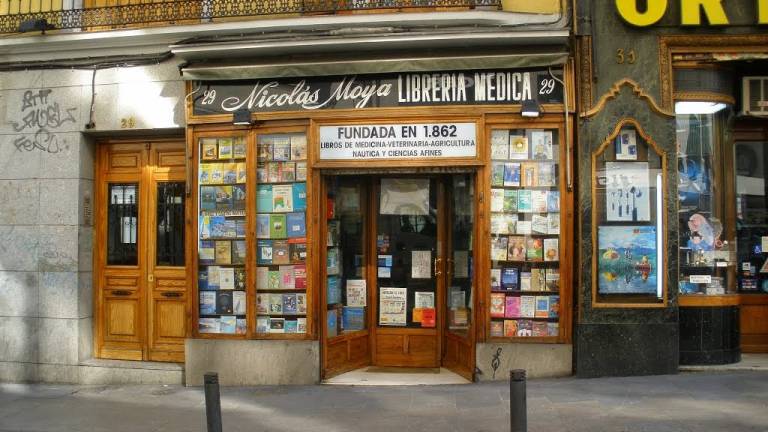 $!La librería Nicolás Moya, la más antigua de Madrid cierra sus puertas