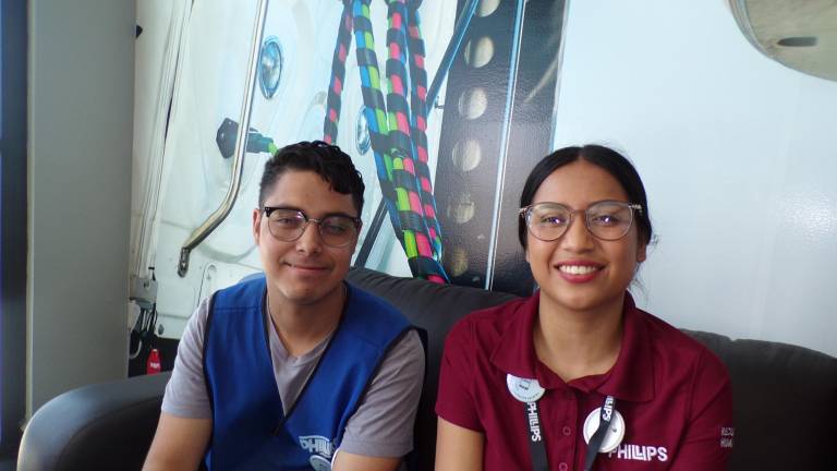 $!Samantha Mellado Flores cree que hace falta mucha información entre las empresas, actualmente en el CAM 41 cuentan con 38 alumnos de entre 18 y 26 años a los que les ofrecen capacitación para el trabajo.