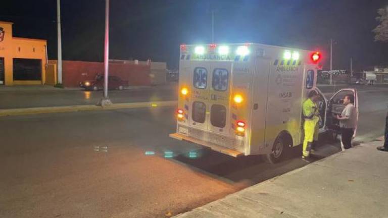 $!Esta es la ambulancia en la que Karely fue trasladada al hospital.