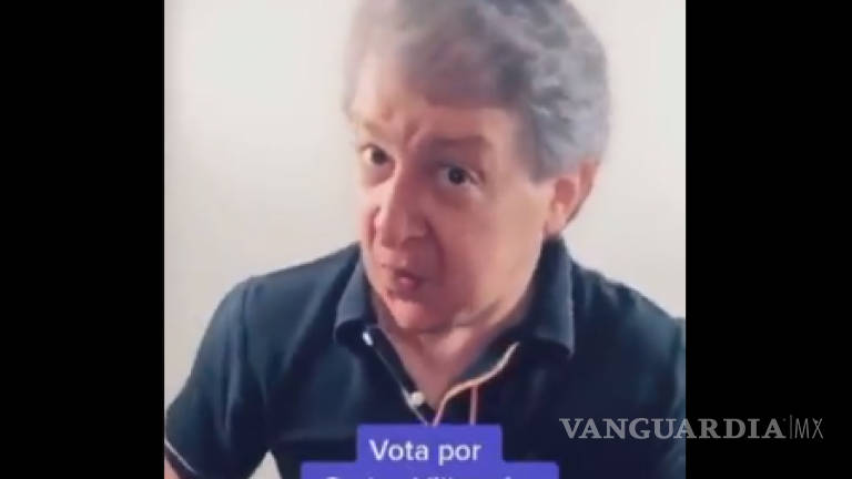 Como 'Kiko', Carlos Villagrán pide el voto de los queretanos