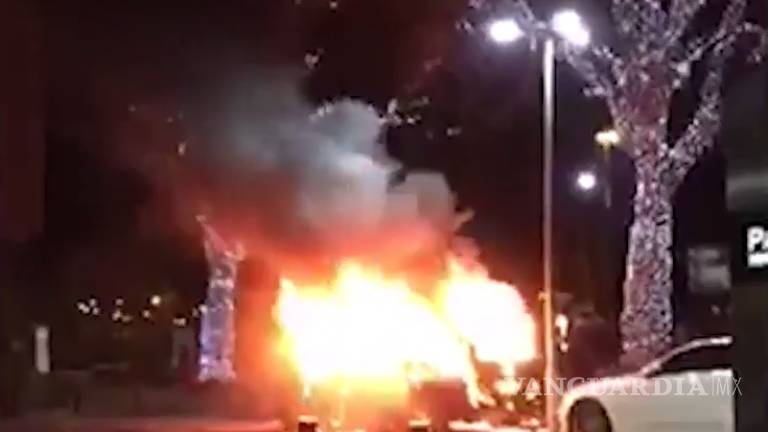 Incendian auto de Mayweather en Inglaterra