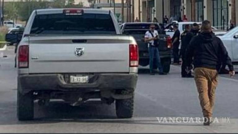 ‘Supuestos’ policías detienen a pareja a balazos en Torreón