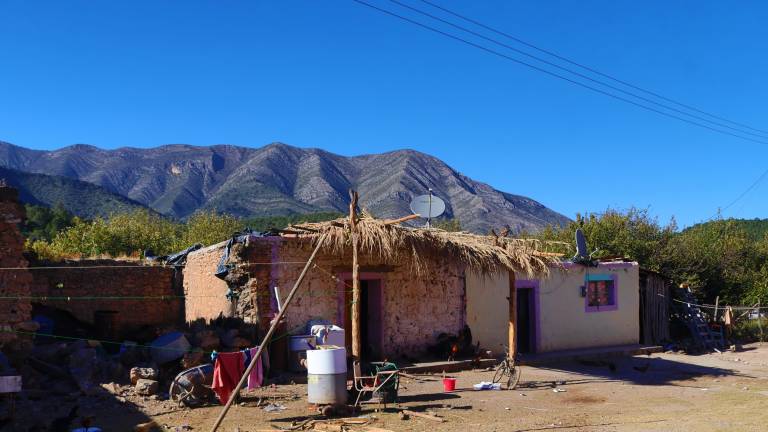 $!La Casita es considerado uno de los paisajes más vírgenes de Coahuila, es un pueblo en el fondo de la sierra, con sus chozas de adobe, donde únicamente viven siete familias.