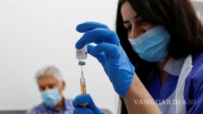 Riesgo de muerte por COVID-19 es nueve veces mayor en los no vacunados, según estudio