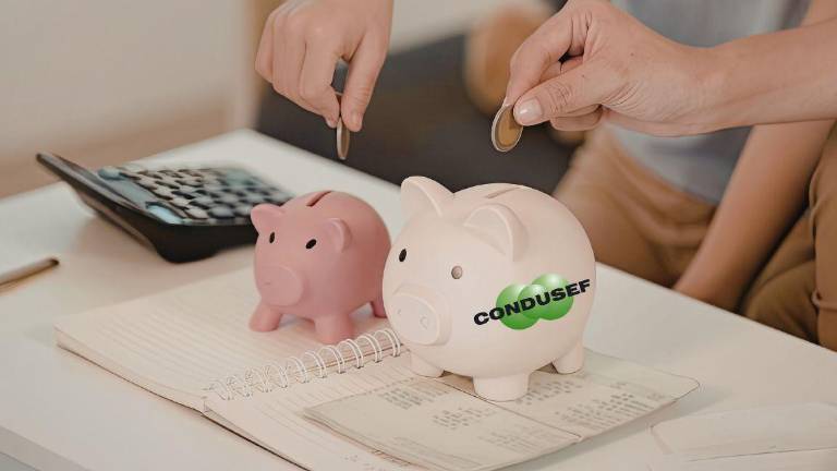 La Condusef recomienda identificar hábitos de riesgo, analizar compromisos económicos y priorizar acuerdos claros para proteger la estabilidad personal y financiera