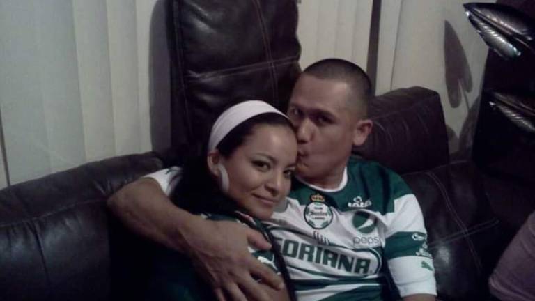 $!Mónica y Alfredo eran una pareja con sueños. Alfredo murió a causa de la tortura propinada por policías de Torreón.