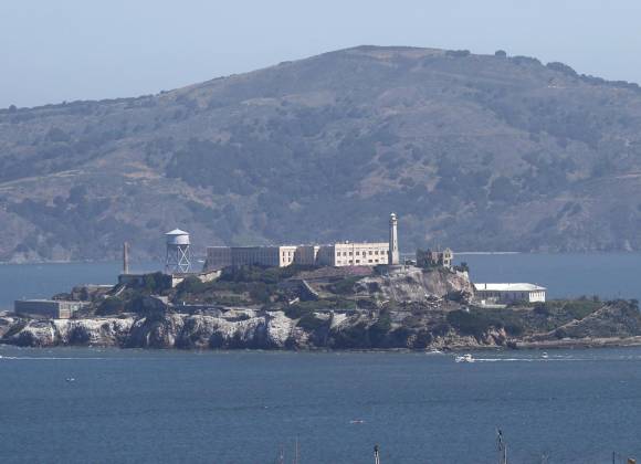 Ordena Trump reabrir la prisión de Alcatraz, donde estuvo Al Capone y de donde era imposible fugarse