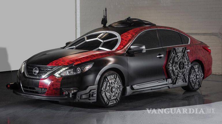 $!Nissan se une a El Último Jedi, presenta coches inspirados en Star Wars