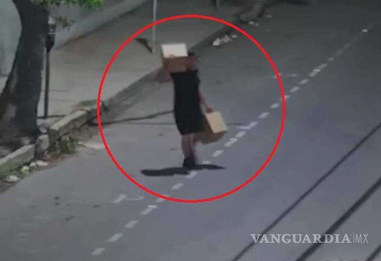 $!Cámaras del C4 los captan robando en un negocio y son detenidos, en NL