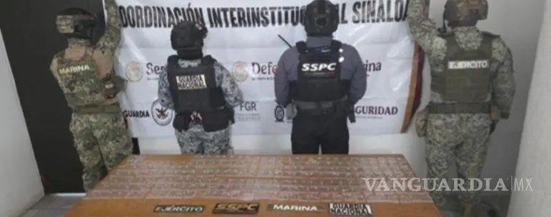 $!Mazatlán: detienen a 8 personas y aseguran armas, explosivos y fentanilo en operativos