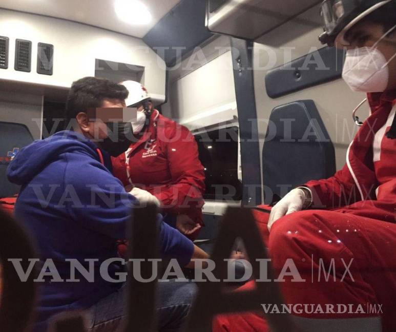 $!Fue a las 6:30 de la tarde de este domingo cuando se activó el código de emergencia a través del teléfono 911 para dar a conocer un accidente con probables lesionados. FOTOS: DANIEL DE KÓSTER