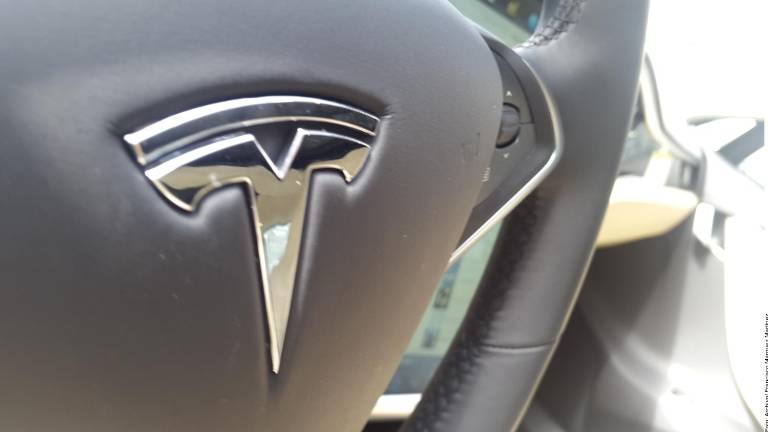 El único modelo de Tesla con una puntuación por debajo de la media es el Cybertruck, su modelo más reciente, que incorpora diversas tecnologías nuevas, como un sistema de arquitectura de 48 voltios. FOTO: