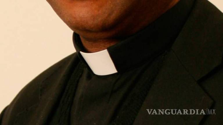 Sacerdote con VIH es absuelto por la iglesia; abusó de 30 niñas