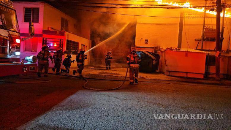 $!Arde empresa de café en Monterrey, Nuevo León