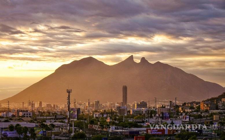 $!Monterrey recibe el día con un gran amanecer (FOTOS)