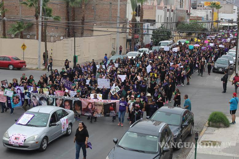 $!Mujeres toman las calles de La Laguna en el Día Internacional de la Mujer