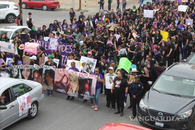 $!Mujeres toman las calles de La Laguna en el Día Internacional de la Mujer