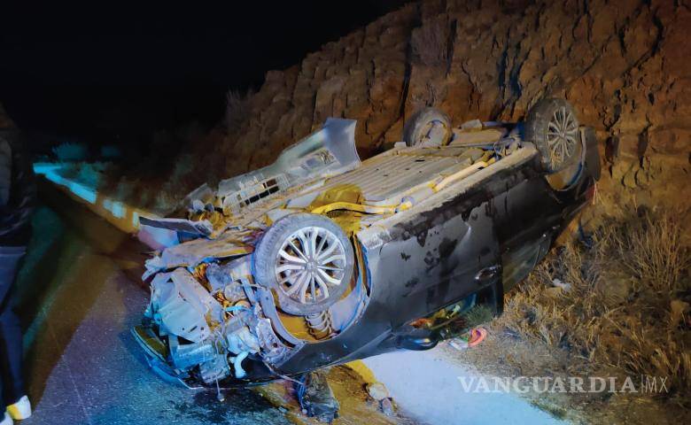 $!La pareja, compuesta por Patricia Meza, de 26 años y Carlos Eduardo, de 25 años, debido a sus heridas, fue trasladada a las instalaciones de la clínica número 2 del IMSS en Saltillo.