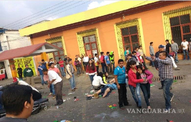 $!Tanque de gas explota durante peregrinación y mueren dos niños, en Veracruz