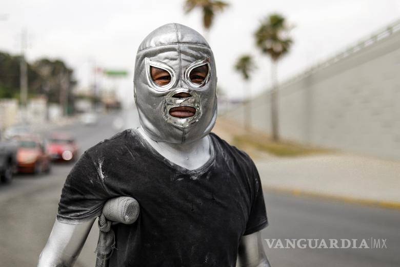 $!Ante la pregunta de cómo le han tratado las personas en Saltillo, respondió “¿yo por qué voy a hablar mal de la gente?