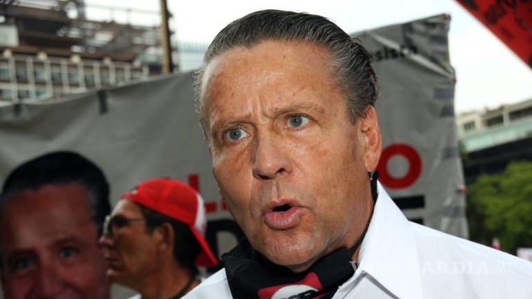 Otra vez Alfredo Adame apunta a políticos de Coahuila: ahora ‘se la raya’ al alcalde de Parras