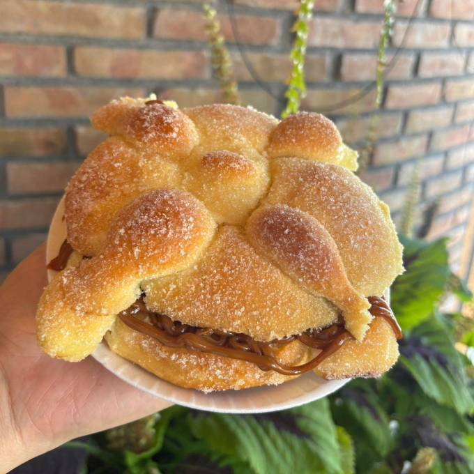 El panadero considera que cada pieza de pan encierra historia, técnica y respeto a las raíces mexicanas.