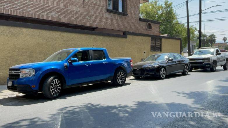 $!El conductor, Santiago ¨N¨, permaneció en el lugar hasta el arribo de la aseguradora.