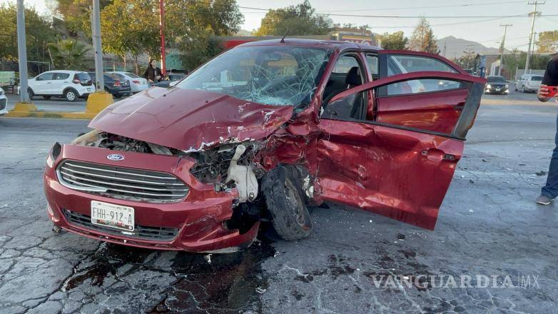 $!Los daños fueron cuantiosos para ambos vehículos.