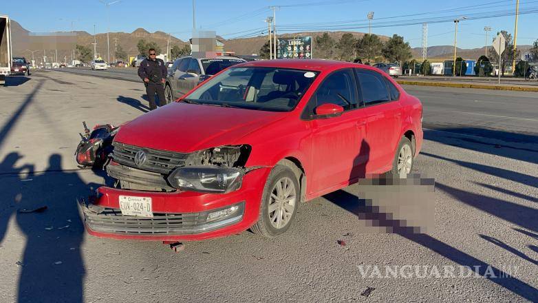 $!Autoridades de Tránsito Municipal realizaron el peritaje correspondiente para deslindar responsabilidades.