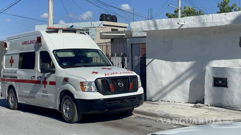 $!Familiares de Juan, de 33 años, solicitaron el apoyo de los cuerpos de emergencia tras localizarlo en una de las habitaciones de su vivienda, ubicada en la colonia Nuevo Progreso, donde paramédicos confirmaron que ya no contaba con signos vitales.