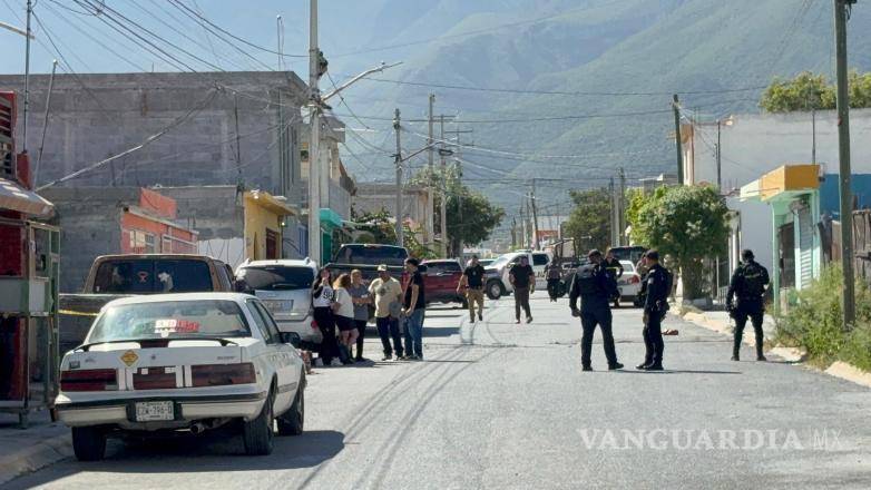 $!Las autoridades recabaron testimonios e indicios en la calle 13 para establecer cómo ocurrió la agresión.