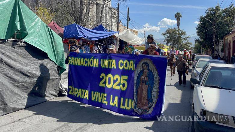 $!Afiliados a la Unión Nacional de Trabajadores Agrícolas arribaron al Santuario de la Virgen de Guadalupe como parte de una tradición que supera las dos décadas.