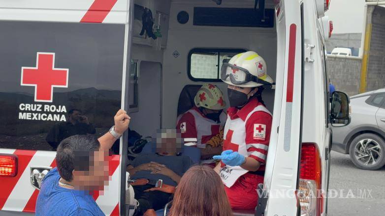 $!Alondra Margarita, de 24 años, resultó lesionada y fue trasladada a un hospital para su valoración médica.