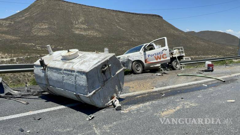 $!El tráfico se vio afectado en ambas direcciones durante unos minutos.