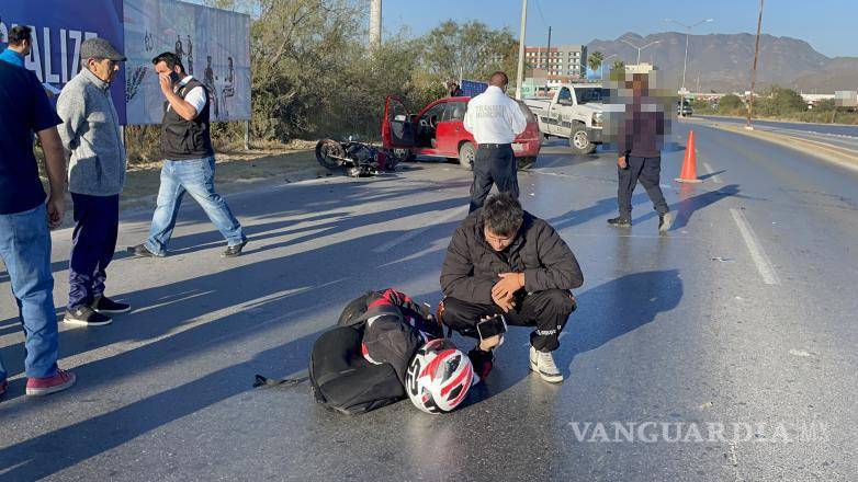 $!Los testigos del accidente alertaron rápidamente a los servicios de emergencia, pero la atención se demoró debido a la ambulancia en otro servicio.