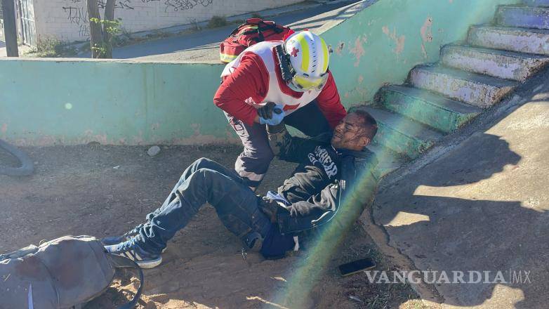 $!El hombre presentó traumatismo craneoencefálico y lesiones en el hombro.