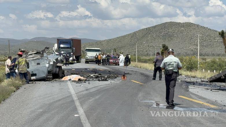 $!Elementos de distintas corporaciones acudieron al lugar para atender la emergencia y realizar las diligencias correspondientes.