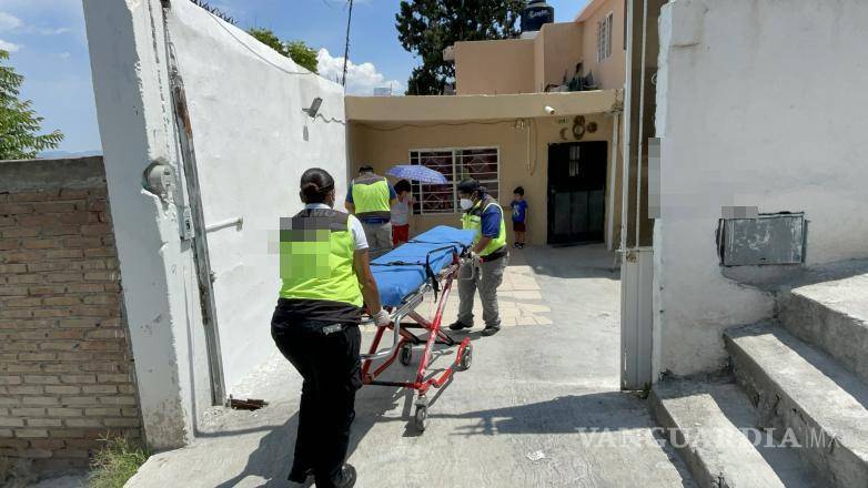 $!El accidente ocurrió dentro de una vivienda ubicada sobre la calle Ester Santos, donde el hombre realizaba labores de mantenimiento.