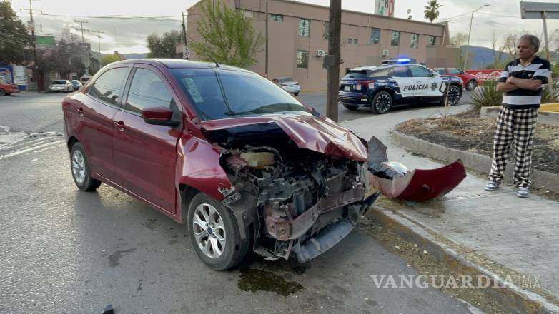 $!El accidente ocurrió en el cruce de Aguascalientes y Cuatrocienegas, en la colonia República.