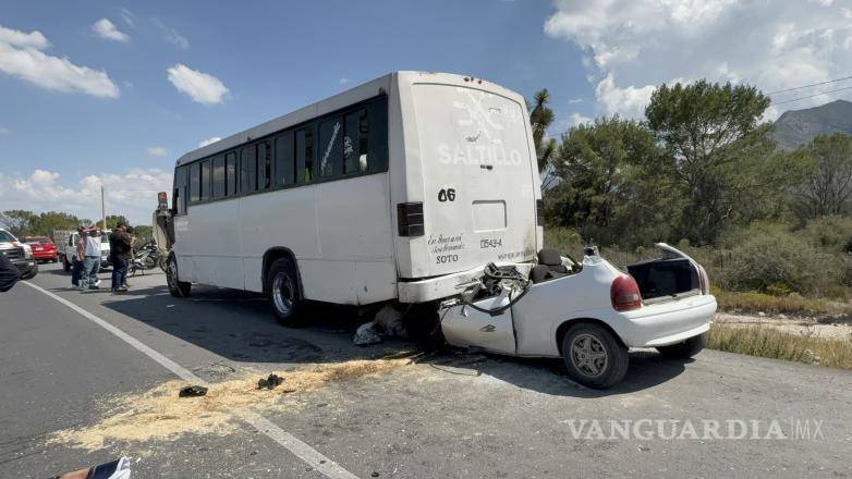 $!El accidente ocurrió sobre la carretera a Zacatecas, a la altura del rastro, en la entrada a Saltillo.