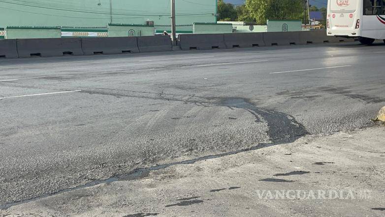 $!El vehículo terminó proyectado hacia la calle 18 de Marzo, donde no circulaban otros automóviles en ese momento.