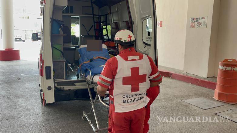 $!Pedro fue trasladado en una ambulancia desde la Cruz Roja al Hospital General para recibir atención médica especializada.