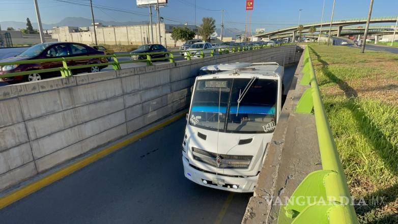 $!El operador intentó pasar “a la fuerza”.