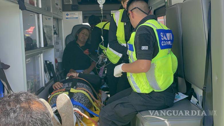 $!Las mujeres fueron trasladadas al Hospital General, para su valoración.