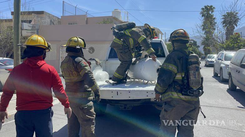 $!El personal de Protección Civil será el encargado de determinar los daños y sanciones por el accidente en la colonia Miravalle.