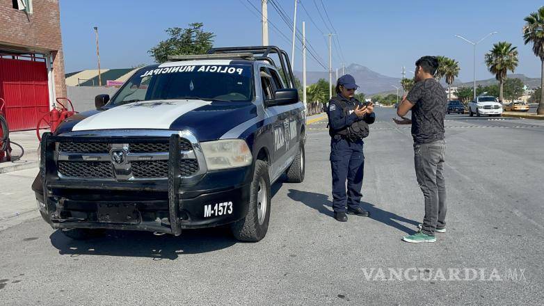 $!El hombre fue detenido y trasladado a las instalaciones municipales, donde rendirá la declaración sobre el incidente con su pareja.