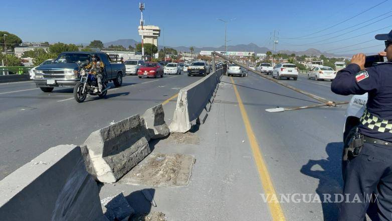 $!Elementos de la Policía Municipal abanderaron la zona para evitar otro accidente.
